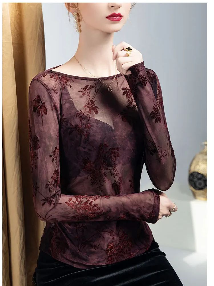 Women'S Fashion Trends Fall 2025 - Damska bluzka z okrągłym dekoltem i