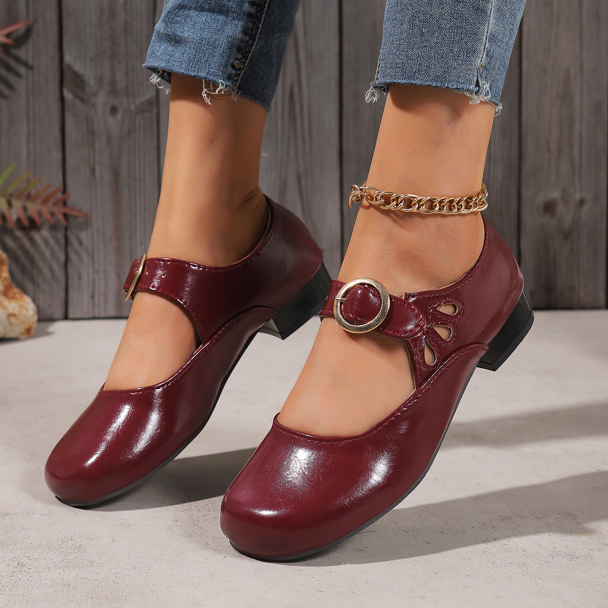 Damskie buty na wiosnę i lato  – Women Fashion Designer recenzja i cena