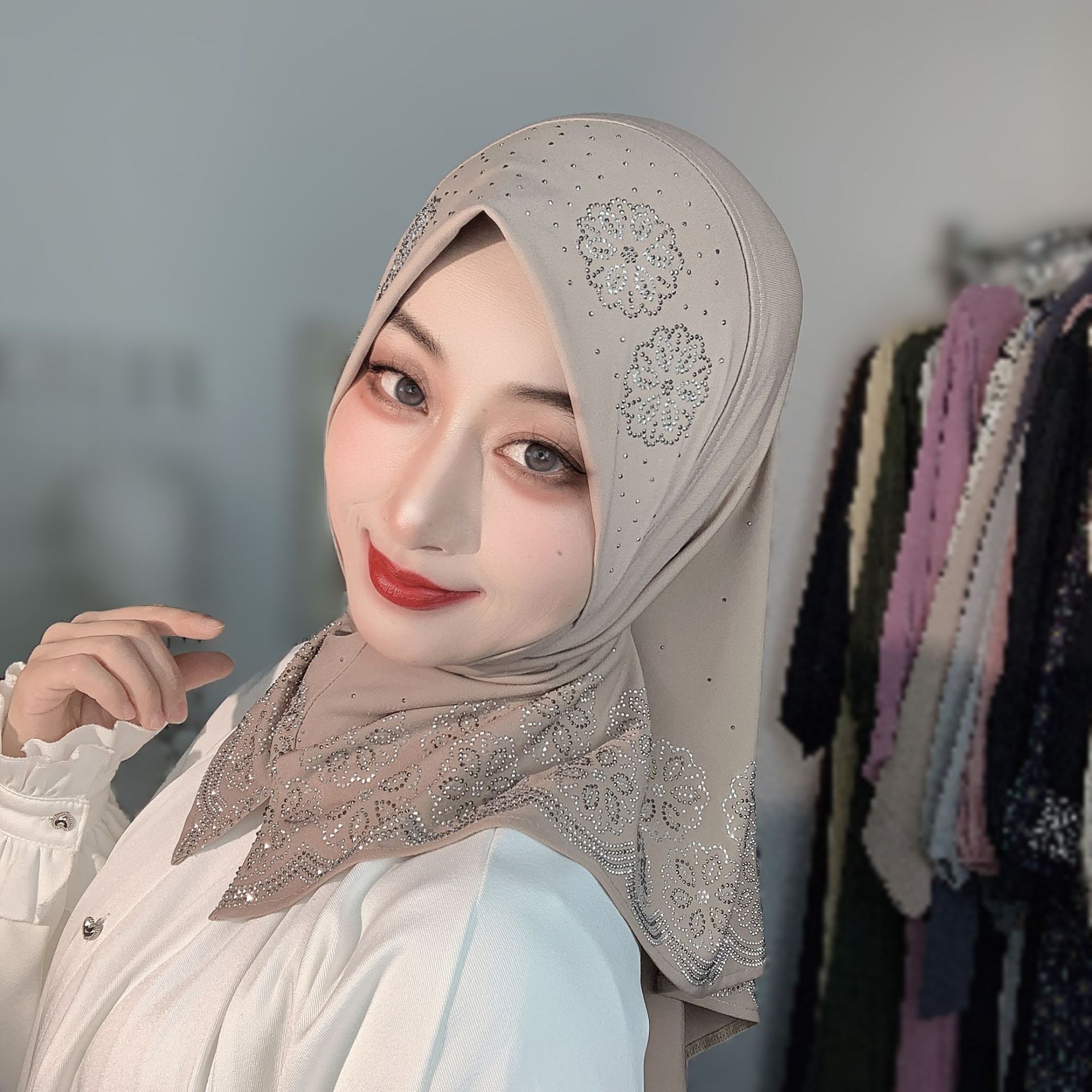 Gotowa do noszenia muzułmańska – Women Fashion Designer recenzja i cena