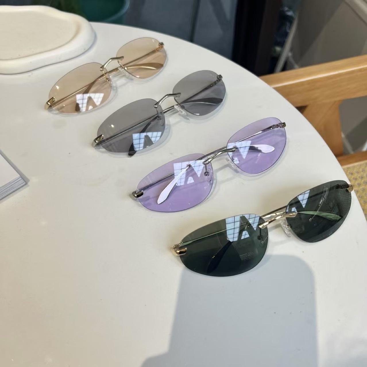 Okulary przeciwsłoneczne bez o – Women'S Fashion Essentials recenzja i cena